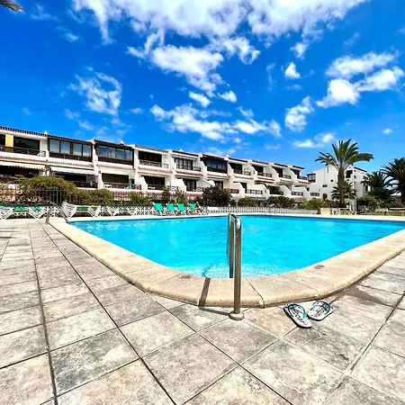 Lovely With Pool And Wifi 公寓