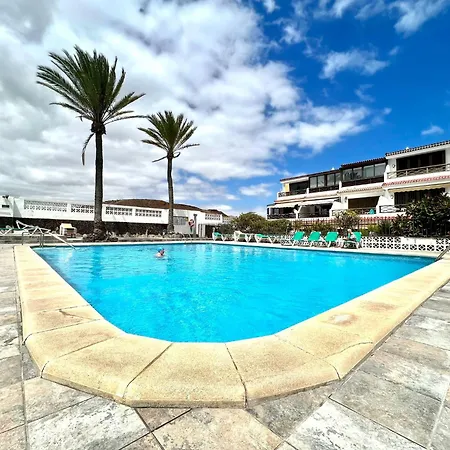 Lovely With Pool And Wifi 公寓