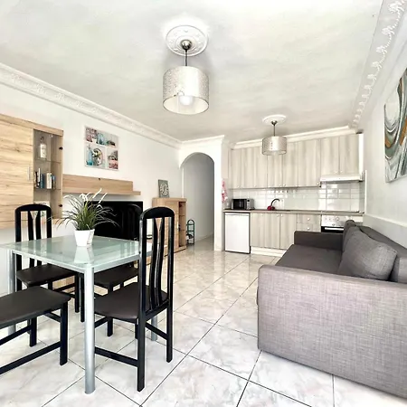 Apartament Lovely With Pool And Wifi